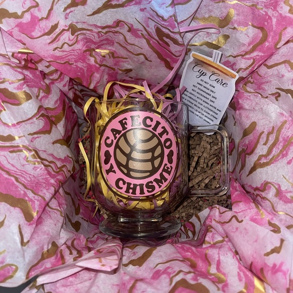 Concha and cafecito y chisme glass coffee mugs - Picture 3 of 3